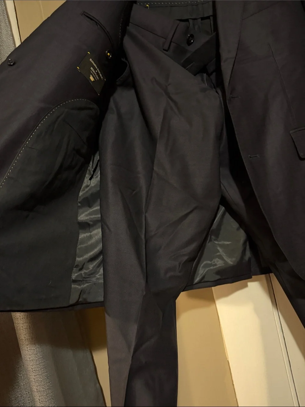 Banana Republic Men's Navy Blue Two-Piece Suit